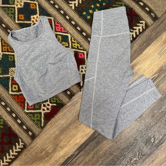Matching Workout Set Sz S EUC High Rise & Cutout Back Heather Grey - Picture 3 of 8